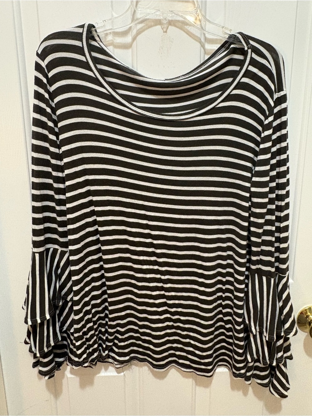 Striped Ruffle Sleeve Women's Top - Grey & White